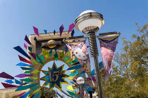 Hello Kitty, USJ entrance